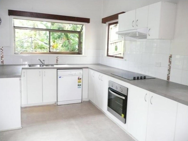 5 Balmore Street, Indooroopilly QLD 4068