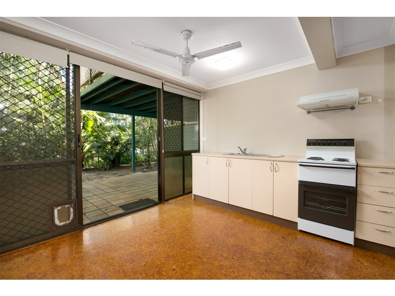 8 Balmore Street, Indooroopilly QLD 4068