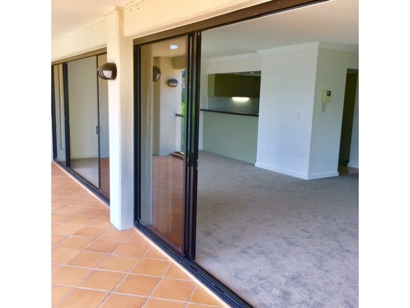 2/172 Macquarie Street, St Lucia QLD 4067