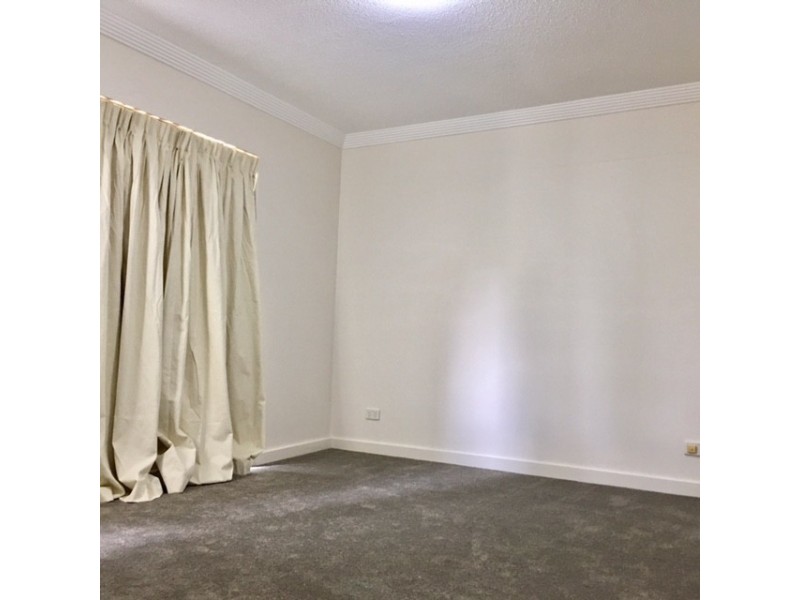 2/172 Macquarie Street, St Lucia QLD 4067