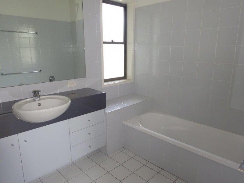 83 King Arthur Terrace, Tennyson QLD 4105