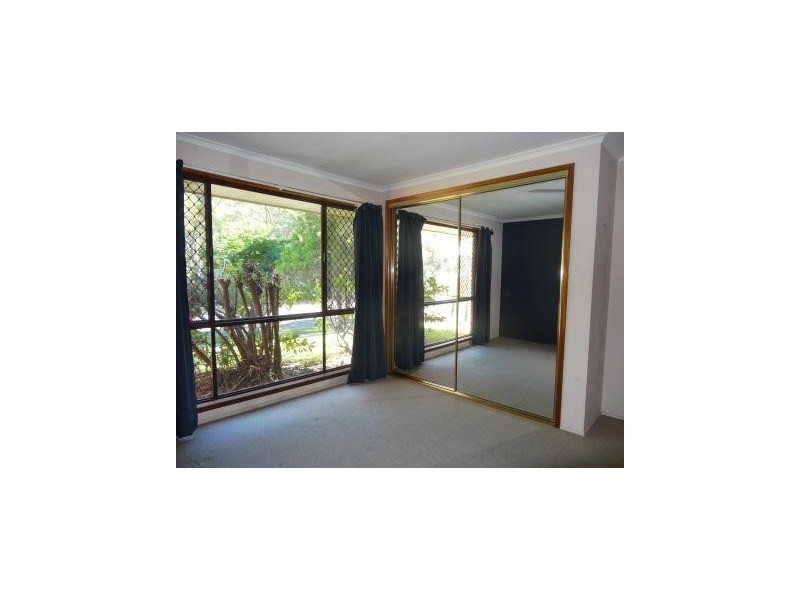 51 Greenford Street, Chapel Hill QLD 4069