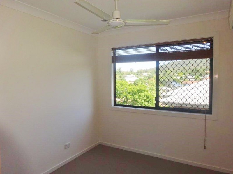 2/9. Eldon Street, Indooroopilly QLD 4068