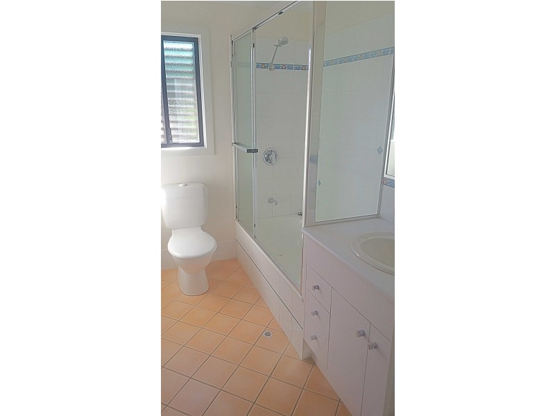 2/9. Eldon Street, Indooroopilly QLD 4068