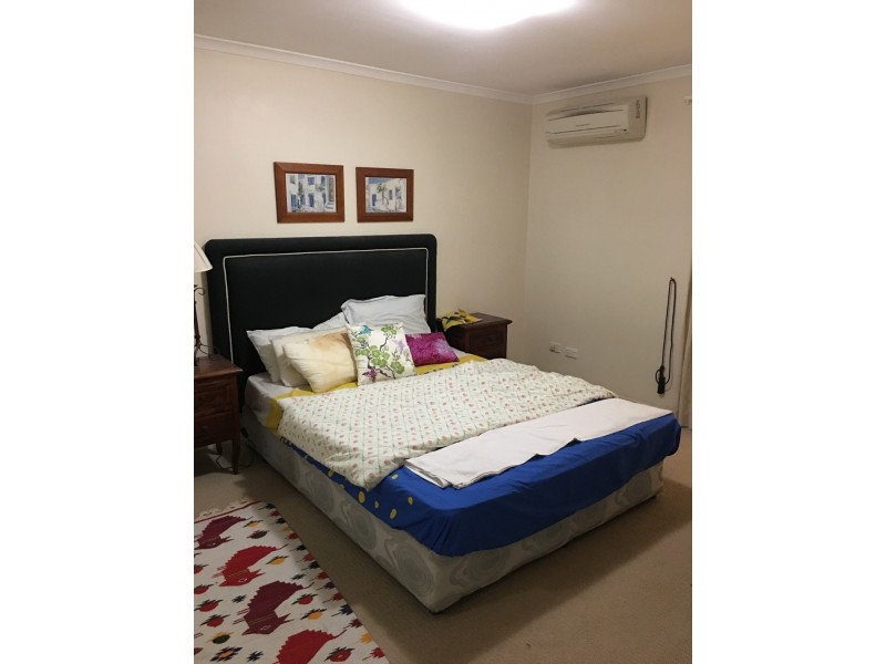 11/74 Sir Fred Schonell Drive, St Lucia QLD 4067