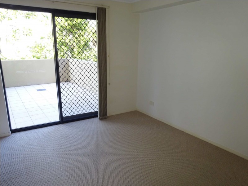 3/11. Grosvenor Road, Indooroopilly QLD 4068