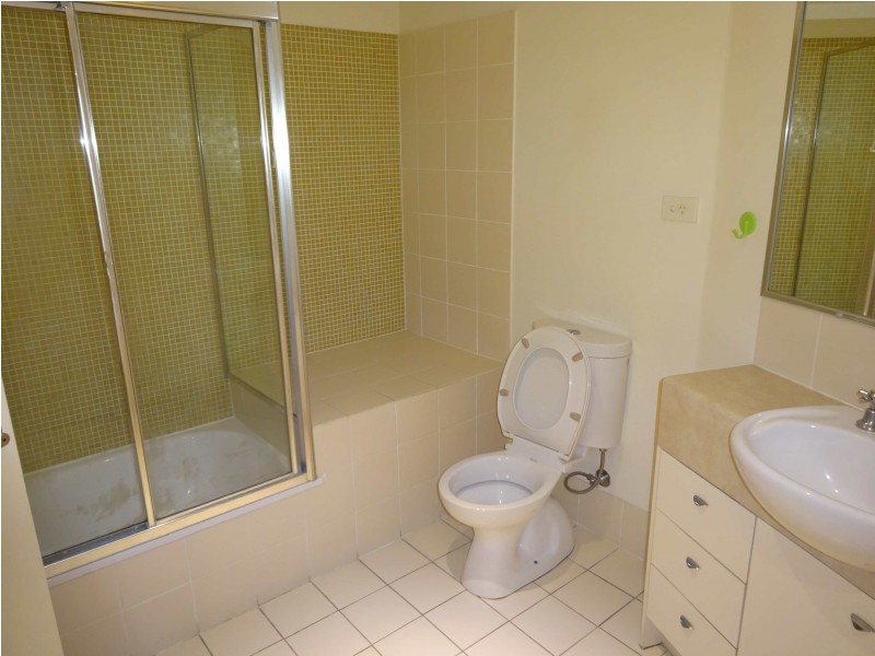 3/11. Grosvenor Road, Indooroopilly QLD 4068