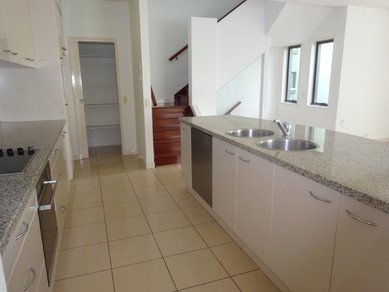 83. King Arthur Terrace, Tennyson QLD 4105