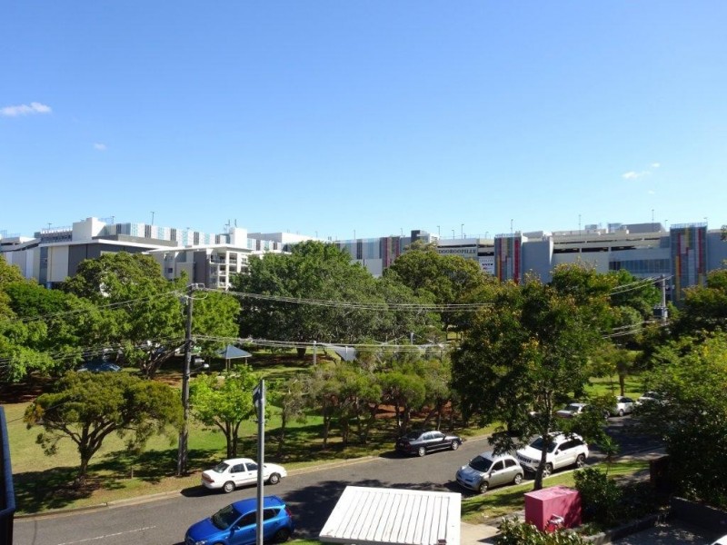 4/58 Underhill Avenue, Indooroopilly QLD 4068