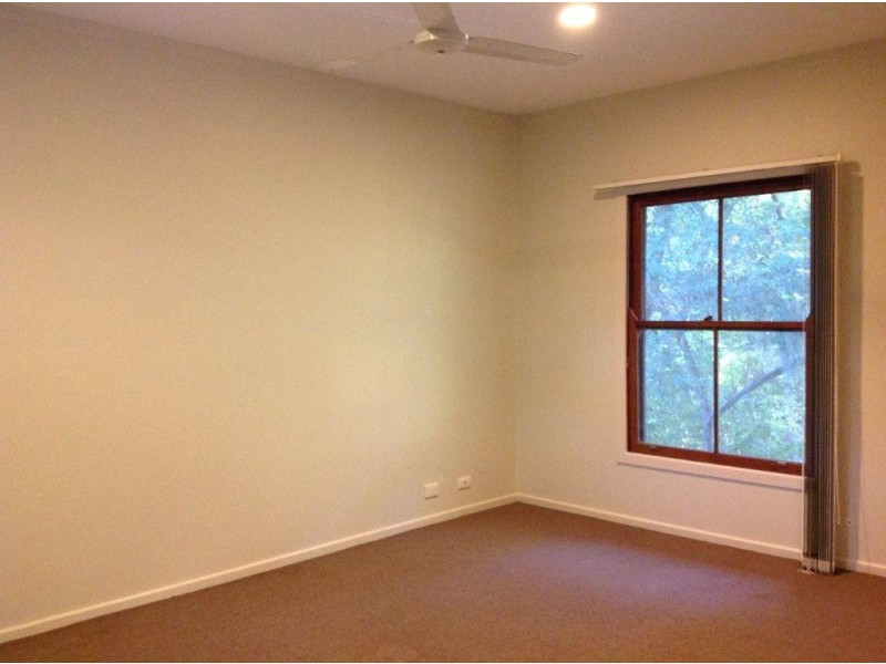 22 Dobell Street, Indooroopilly QLD 4068