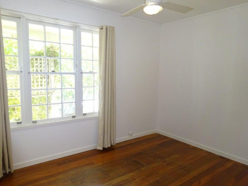 12 Burns Street, Indooroopilly QLD 4068