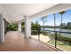 2/172 Maquarie Street., St Lucia QLD 4067
