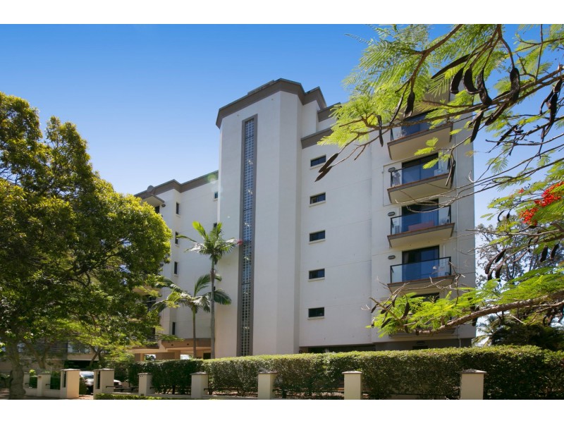 2/172 Maquarie Street., St Lucia QLD 4067