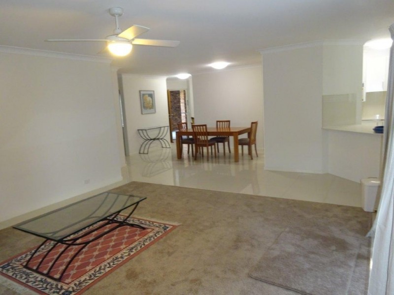 2/15. Riverview Terrace, Indooroopilly QLD 4068