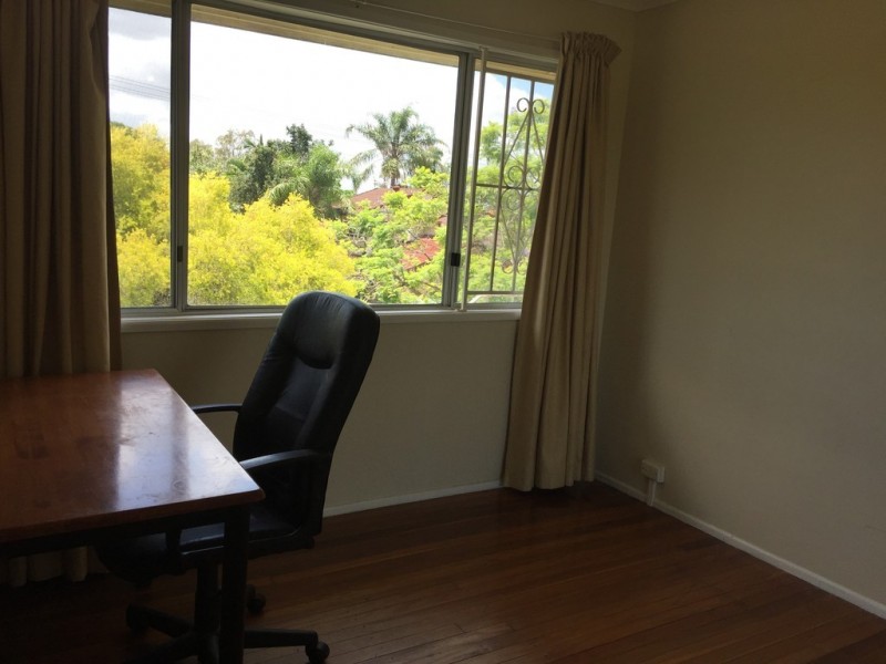 90 Almeida Street, Indooroopilly QLD 4068