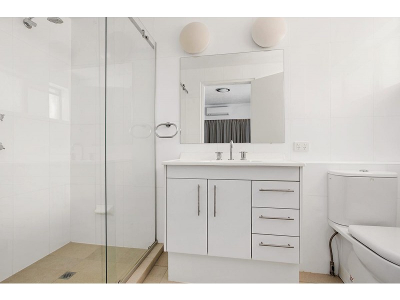 1/19 Finney Road, Indooroopilly QLD 4068