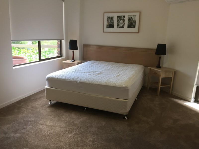 2/15 Riverview Terrace., Indooroopilly QLD 4068