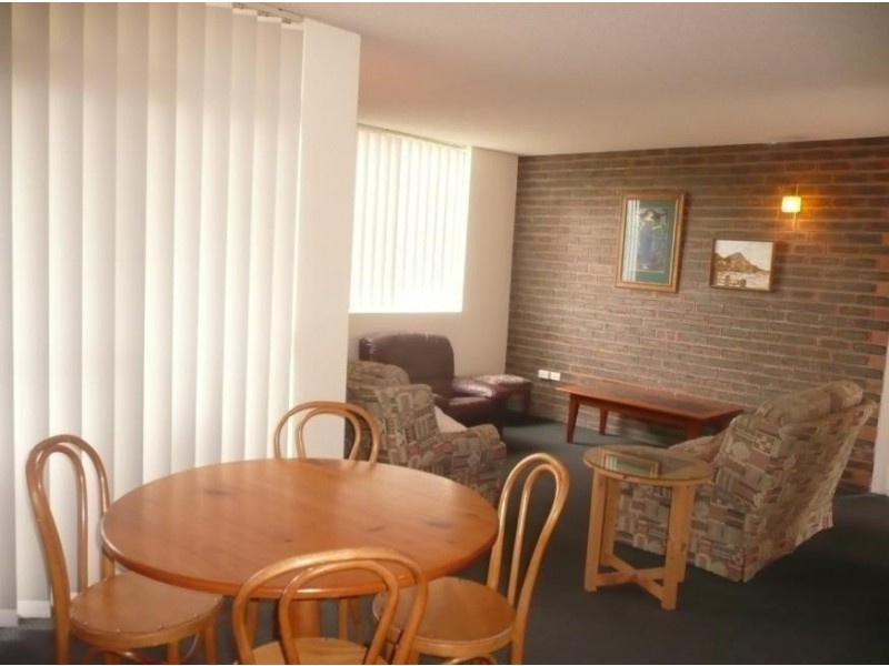 3/208. Carmody Road, St Lucia QLD 4067