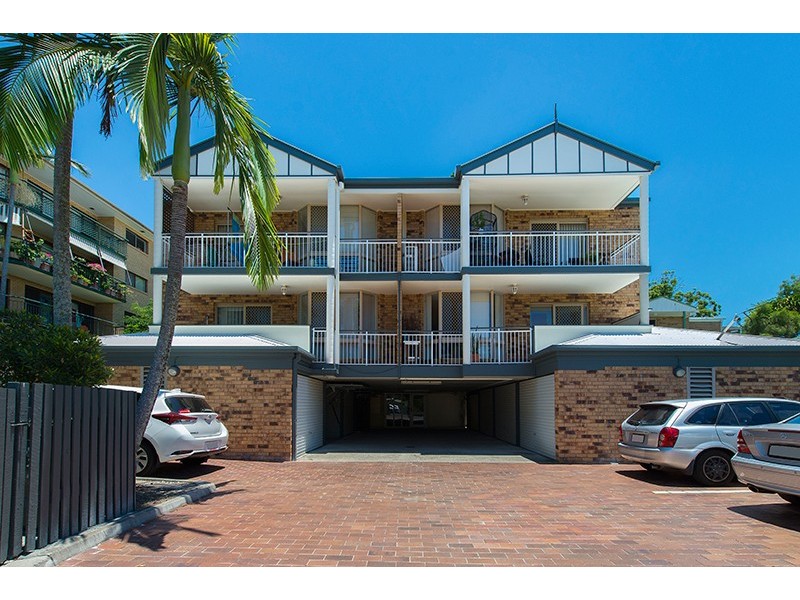 2/115 Central Avenue, Indooroopilly QLD 4068
