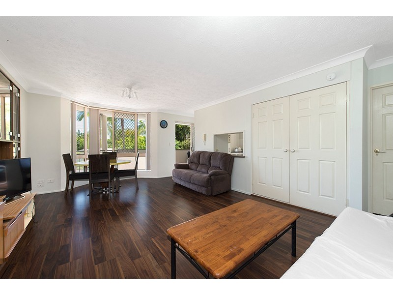 2/115 Central Avenue, Indooroopilly QLD 4068