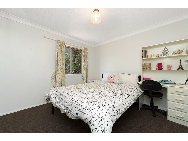 2/115 Central Avenue, Indooroopilly QLD 4068