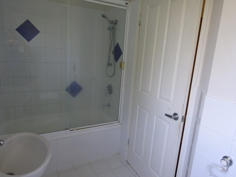 1/24. Manchester Terrace, Taringa QLD 4068