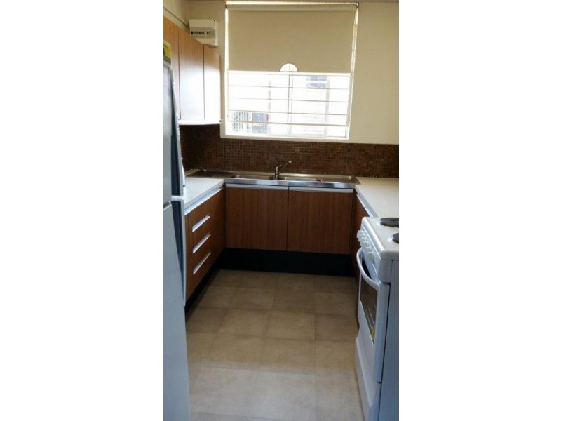 3/208 Carmody Road., St Lucia QLD 4067