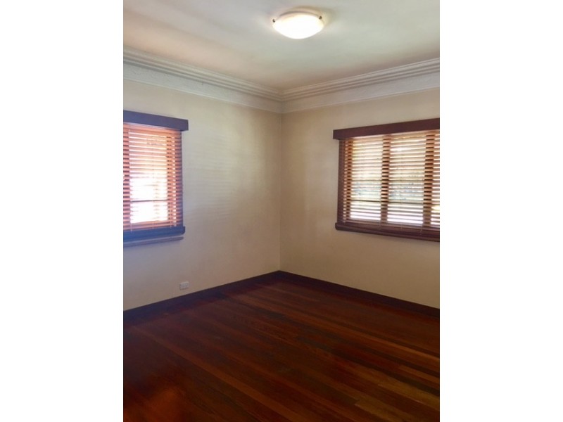 55 Rennie Street, Indooroopilly QLD 4068