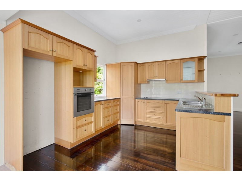 28 Dennis Street., Indooroopilly QLD 4068