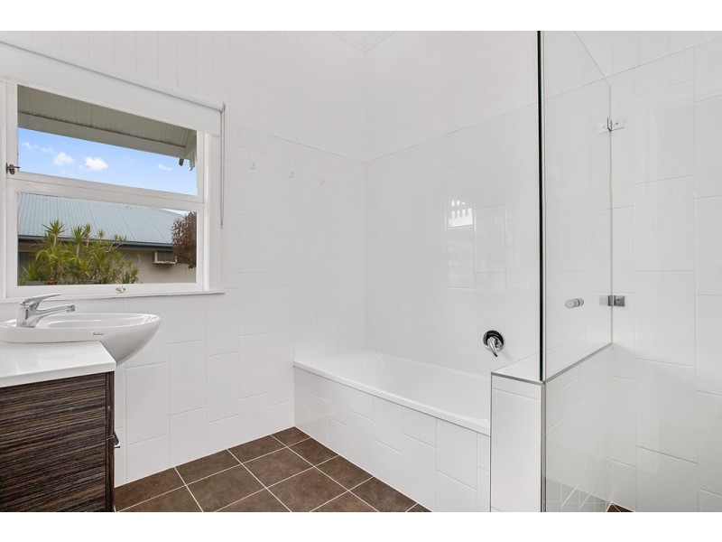 28 Dennis Street., Indooroopilly QLD 4068
