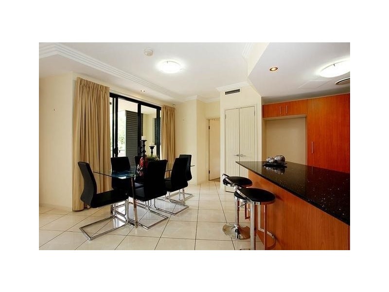 1/40. Underhill Avenue, Indooroopilly QLD 4068