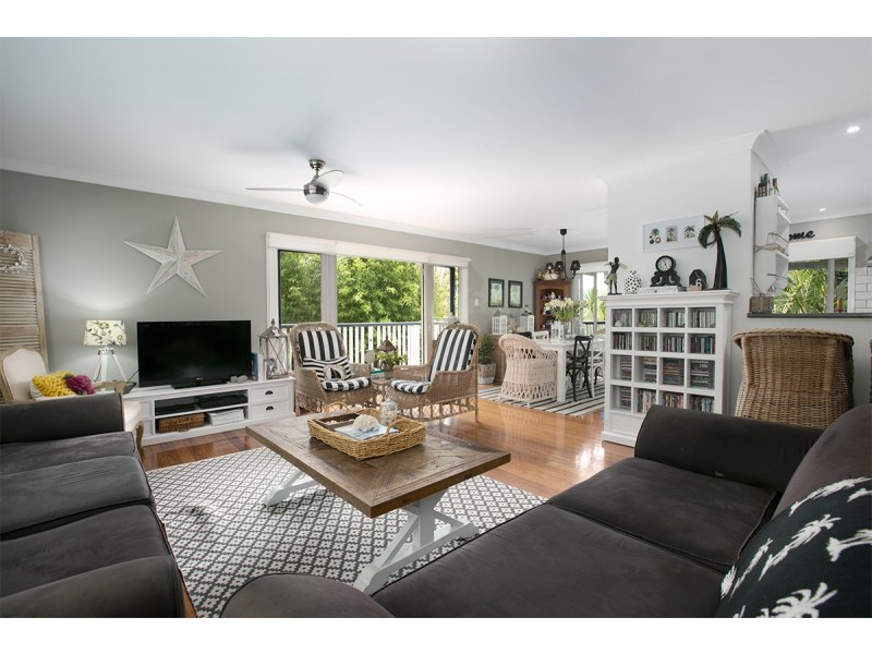 23 Orkney Street, Kenmore QLD 4069