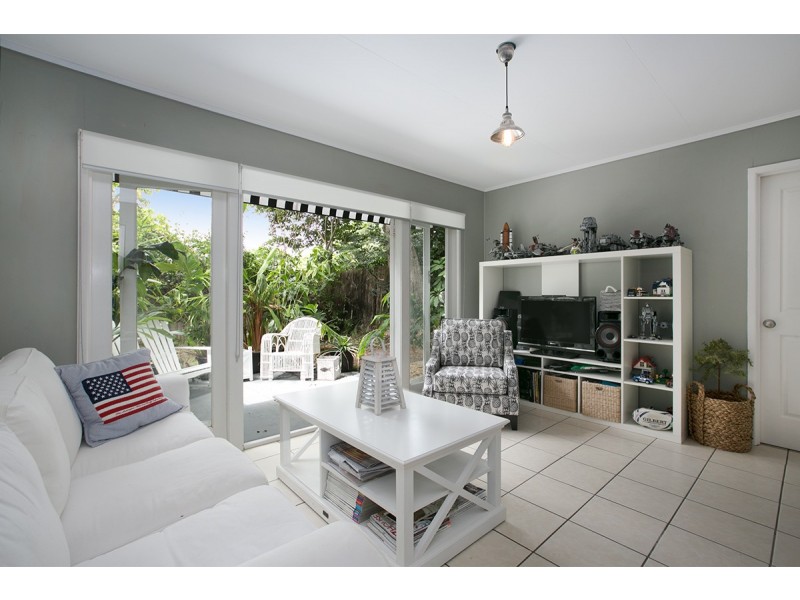 23 Orkney Street, Kenmore QLD 4069