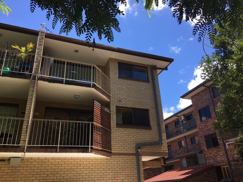 2/18. Foxton Street, Indooroopilly QLD 4068