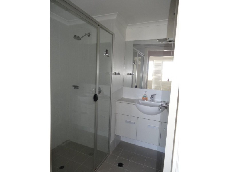 25/8-12 Belgrave Road, Indooroopilly QLD 4068