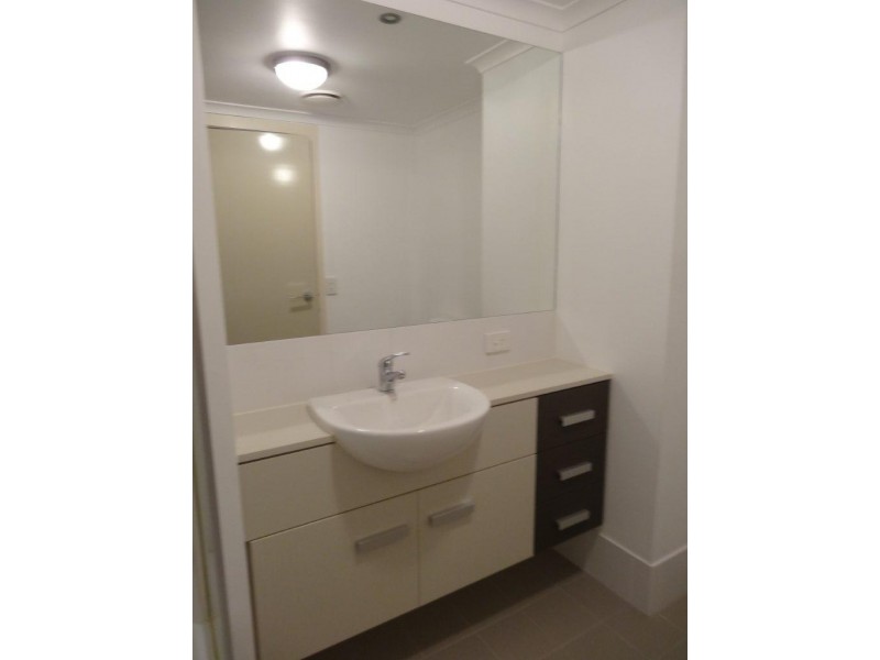 25/8-12 Belgrave Road, Indooroopilly QLD 4068