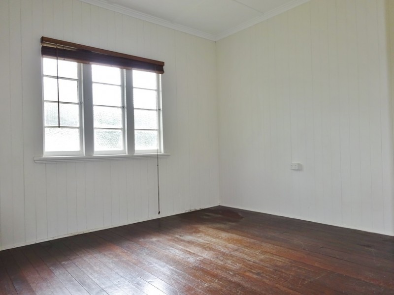 4 Sundridge Street, Taringa QLD 4068