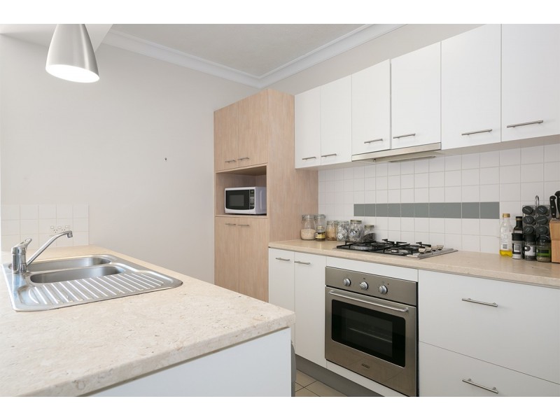 4/16 Grosvenor Road, Indooroopilly QLD 4068