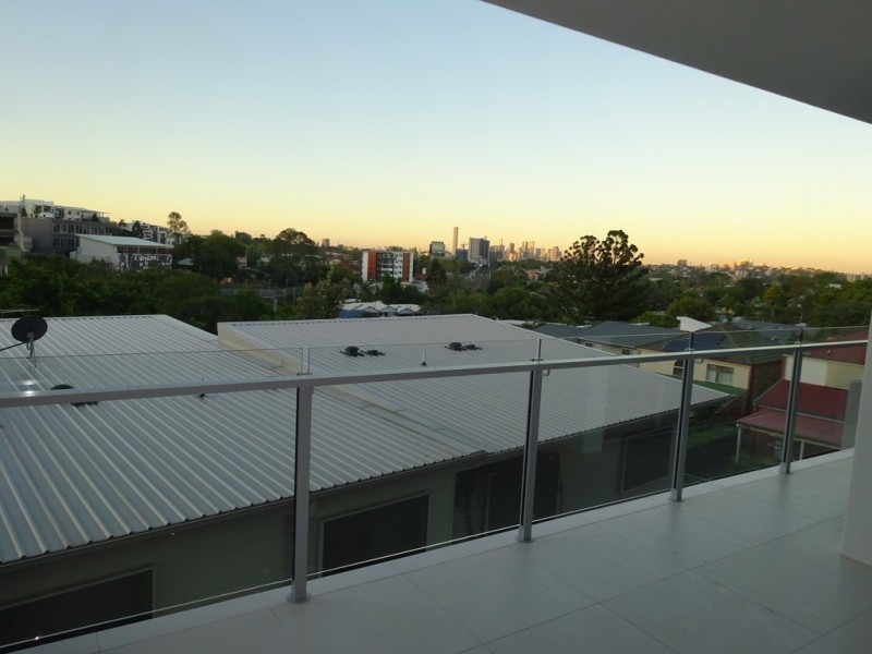5/16 Kings Road, Taringa QLD 4068