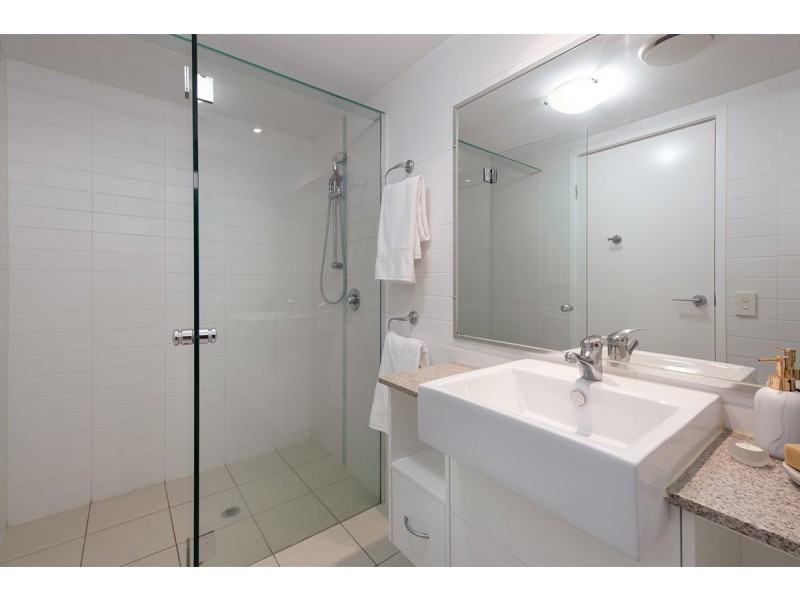 87/95 Clarence Road, Indooroopilly QLD 4068