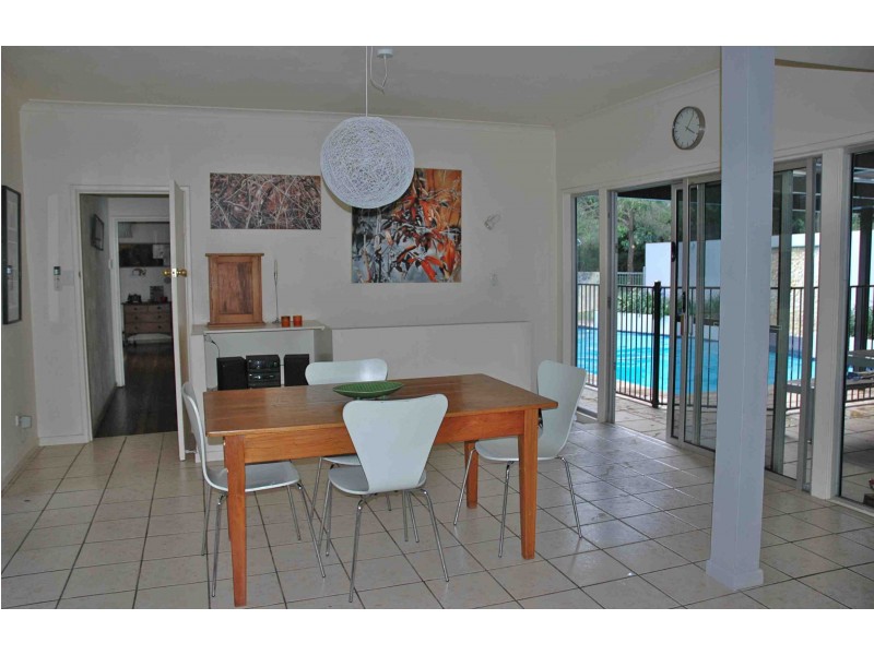 53 Isles Road, Indooroopilly QLD 4068