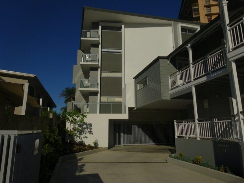 5./16 Kings Road, Taringa QLD 4068