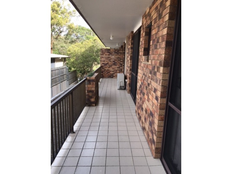 2/114 Carmody Road., St Lucia QLD 4067