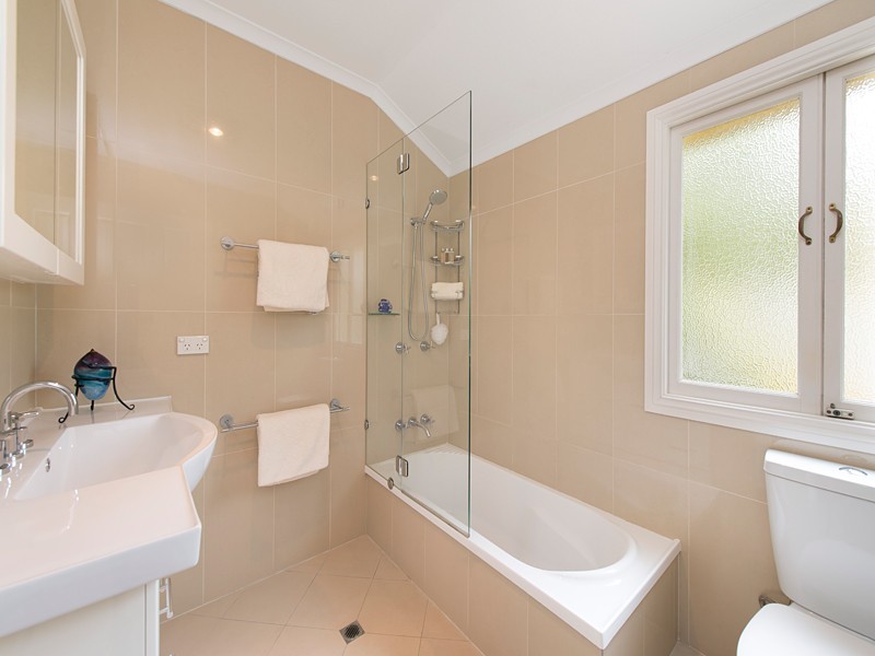 25. Evadne Street, Graceville QLD 4075