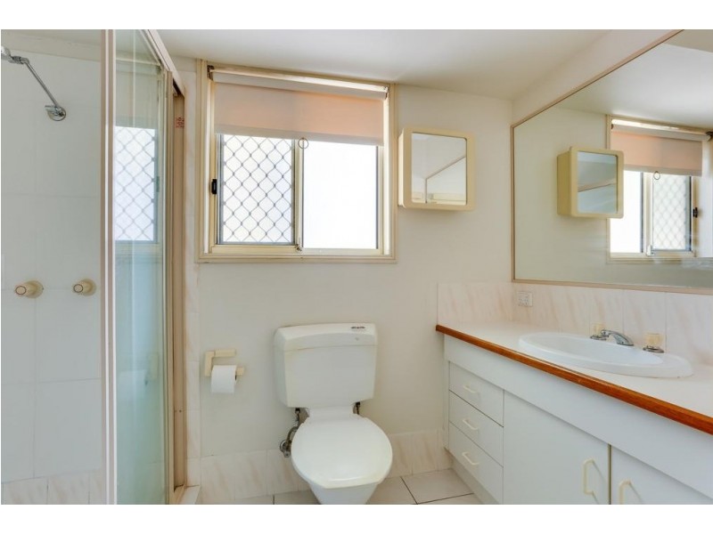 16 Peppertree Street, Sinnamon Park QLD 4073