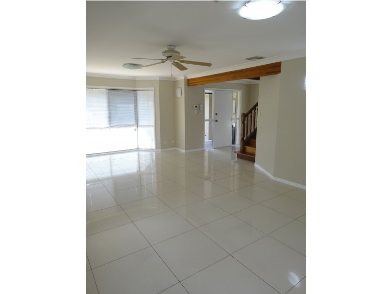 4 Bonhill Court, Indooroopilly QLD 4068