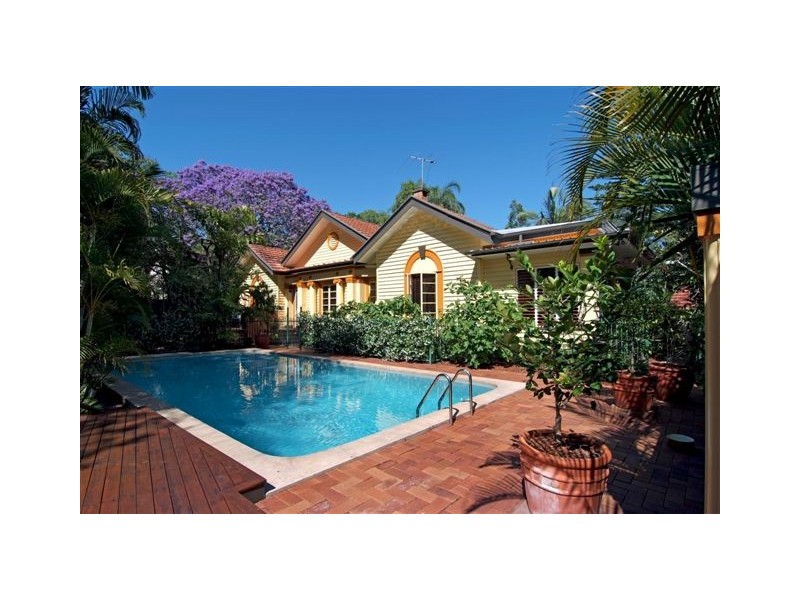 259 Lambert Road, Indooroopilly QLD 4068