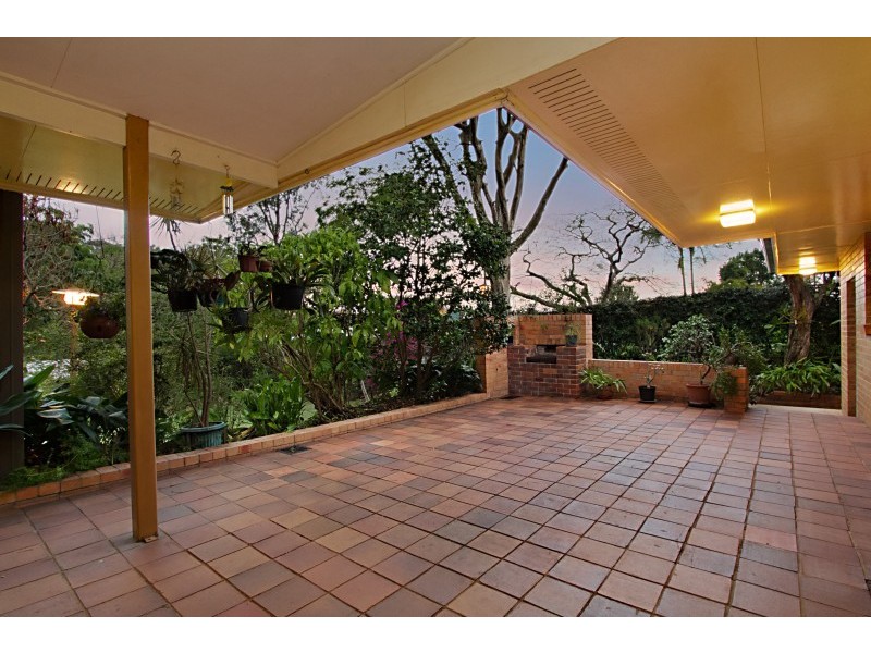 134 Harts Road, Indooroopilly QLD 4068