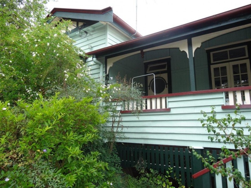 18 Usher Street, Indooroopilly QLD 4068