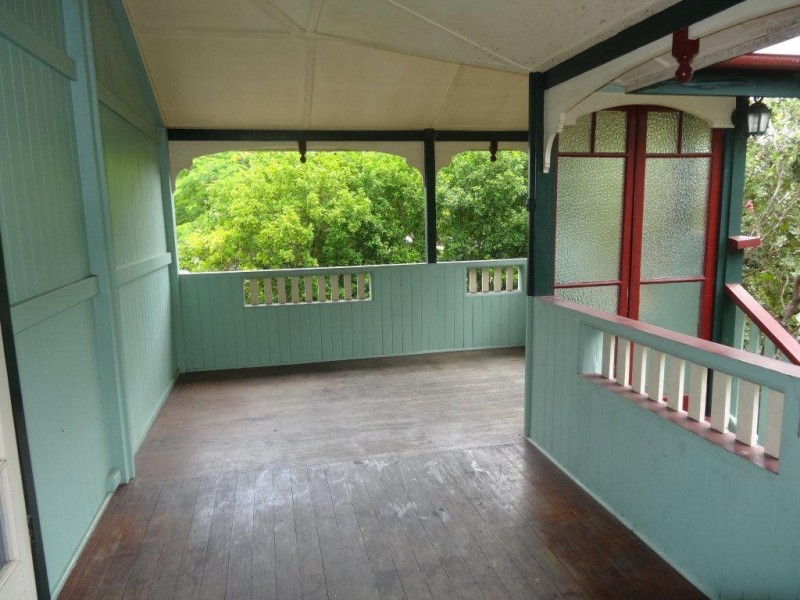 18 Usher Street, Indooroopilly QLD 4068